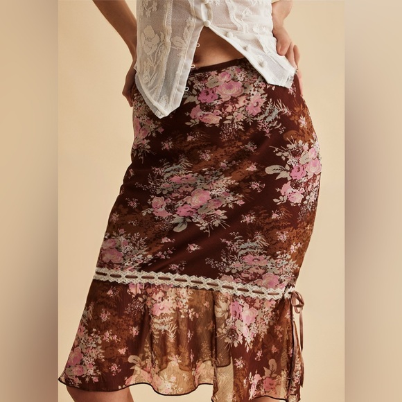Free People Romantic Roses Printed Midi Skirt - Picture 4 of 4